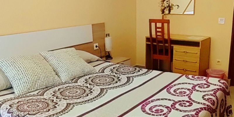 Detalle habitación matrimonio Hostal La Llave en Palencia Detalle habitación matrimonio Hostal La Llave en Palencia