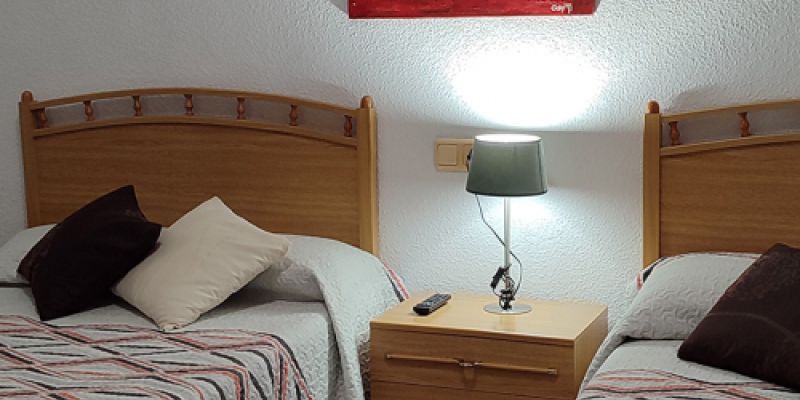 Detalle cuadro habitación Hostal La Llave Detalle cuadro habitación Hostal La Llave